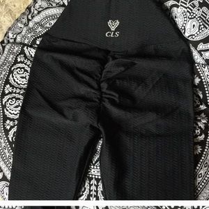 Cls Sports wear scrunch butt leggings (textured)